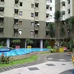 Cozy Living 2Br Apartment At Gateway Ahmad Yani Cicadas By Travelio