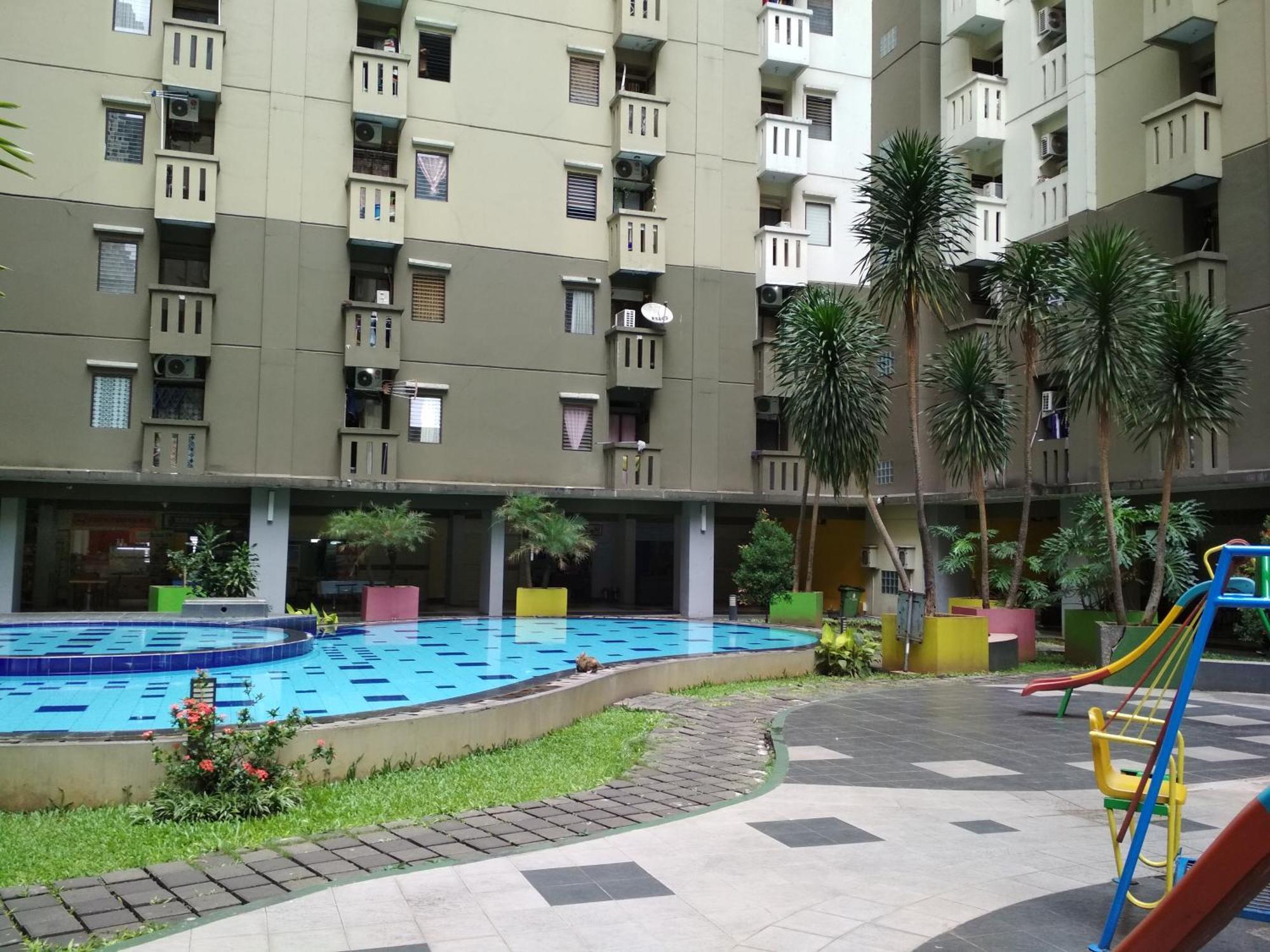 Apartemen Cozy Living 2br At Gateway Ahmad Yani Cicadas By Travelio